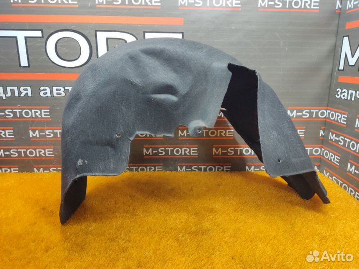 Подкрылок задний правый Mercedes-Benz Clk-Class