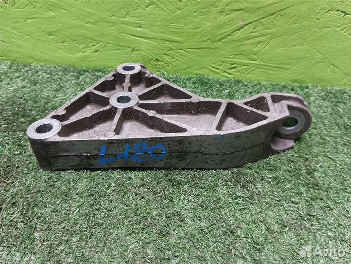 Кронштейн опоры кпп Opel Zafira A 2004