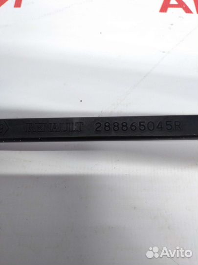 Поводок стеклоочистителя правый Renault Logan 2