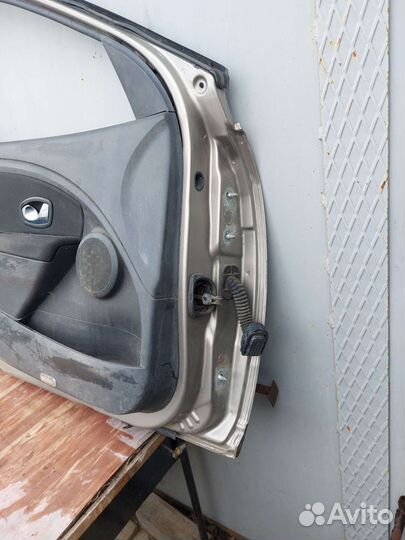 Дверь передняя левая Рено fluence