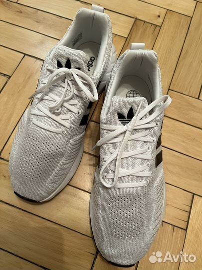 Кроссовки adidas