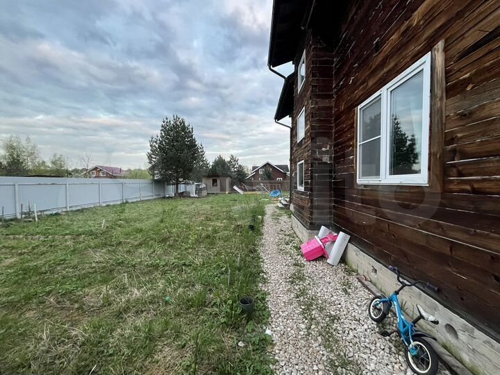 Коттедж 250 м² на участке 10 сот.