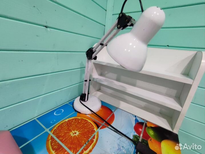 Маникюрный стол бу