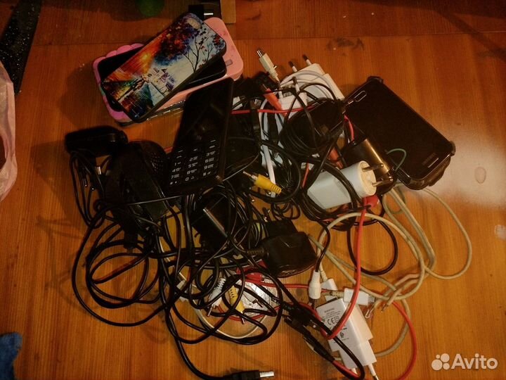 Аксессуары для телефонов