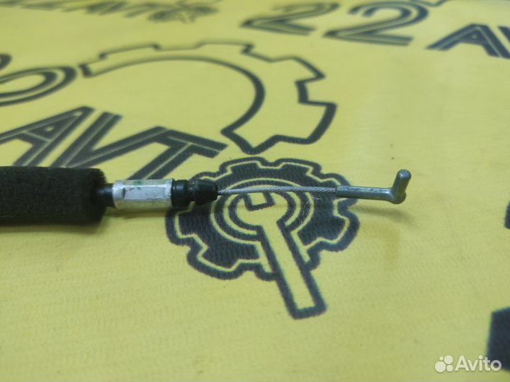 Замок двери задний правый Nissan Serena NC25