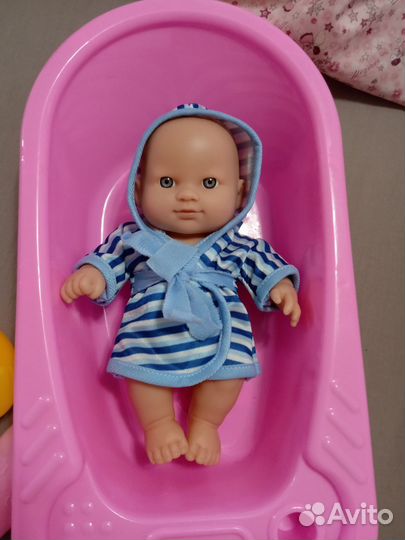Пупсы куклы, ванна