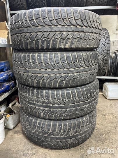 GT Radial Champiro IcePro 225/55 R17
