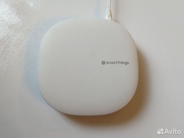 Samsung smartThings Hub v3