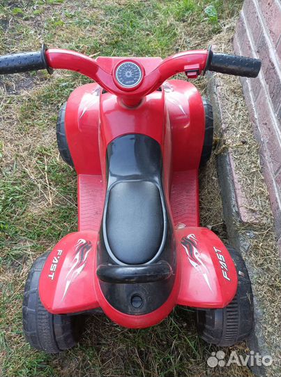 Детский квадроцикл на аккумуляторе