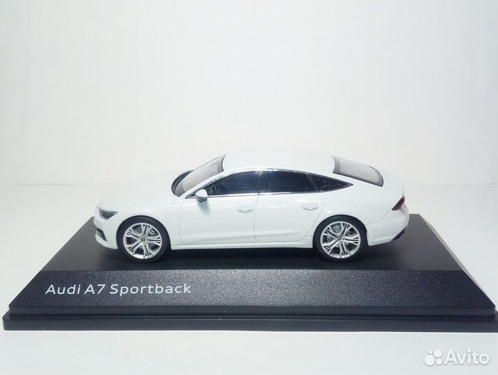 1/43 Audi A7 (C8) Sportback белий Ауди А7 2017