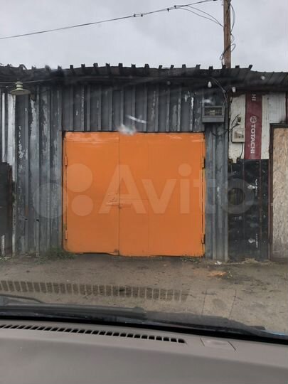 Гараж, > 30 м²