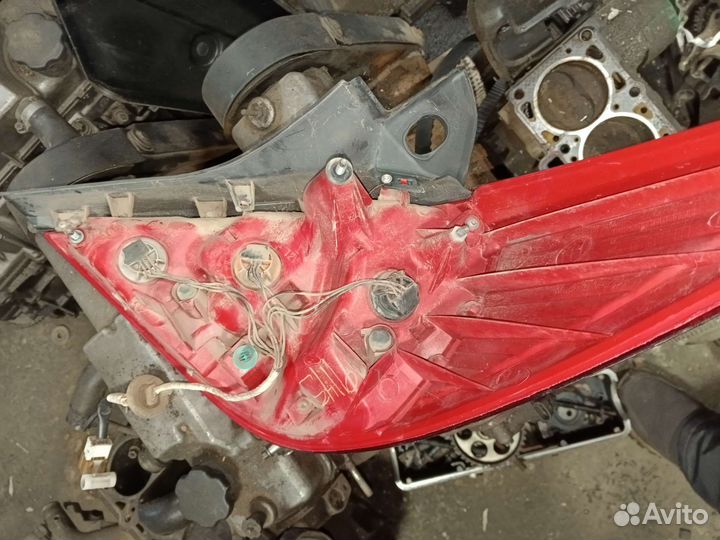 Задние фонари Nissan Tiida