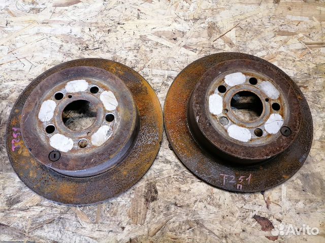 Диск тормозной задний Toyota Avensis T25