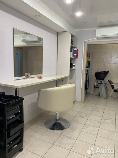 Аренда кресла парикмахера в салоне красоты