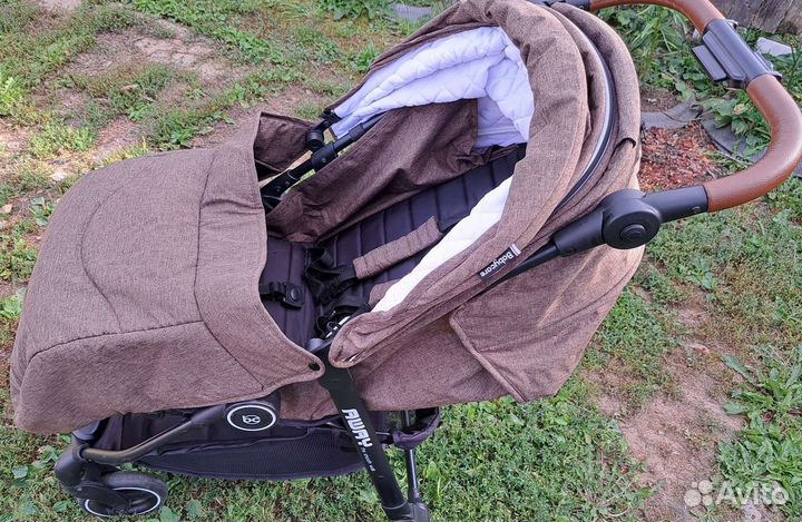 Коляска прогулочная