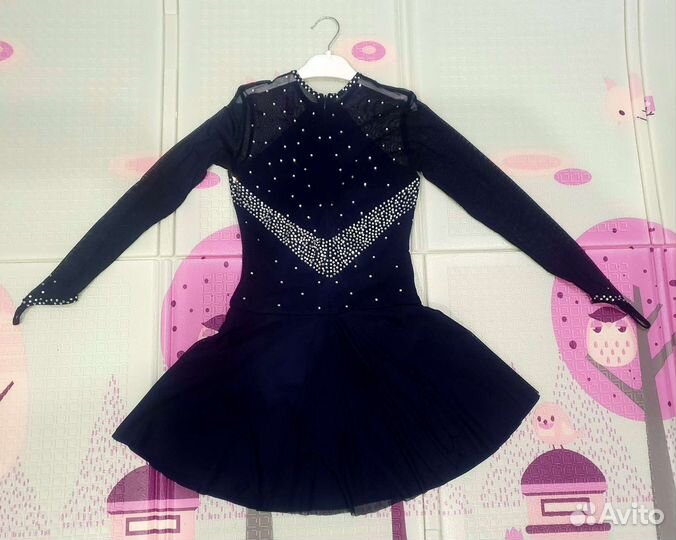 Платье для выступлений по фигурному катанию