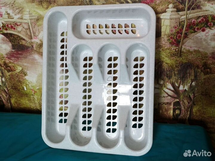 Лоток для столовых приборов