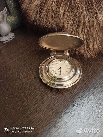 Часы дорожные, настольные