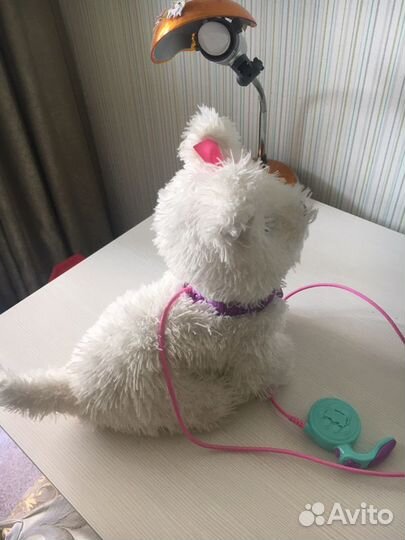 Игрушечная собачка на батарейках