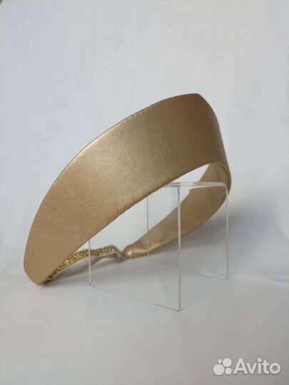 Кокошник золотой