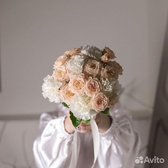 Свадебный букет / Розы / Гвоздики / букет невесты