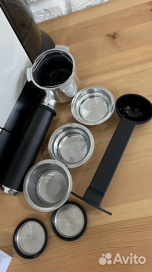 Кофеварка рожковая DeLonghi