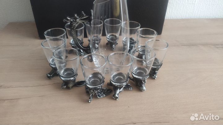 Набор рюмок-перевертышей 12шт +графин в кейсе