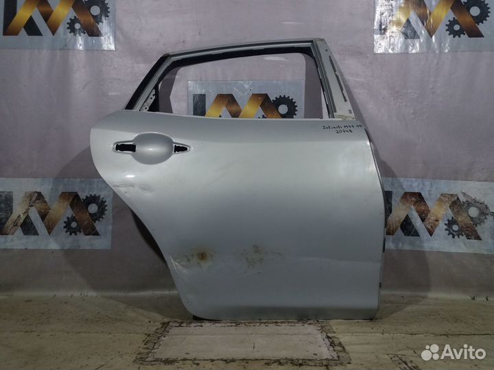 Инфинити M37 2009- Дверь правая задняя 20748