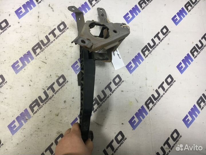 Педаль сцепления Форд Фокус 2