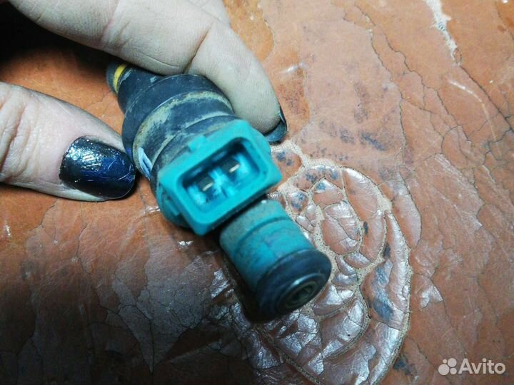 Рампа топливная форсунки Нива Шевроле