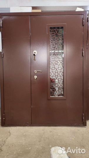 Двери входные двухстворчатые