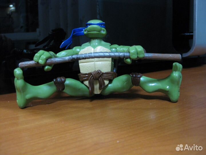 Фигурка Леонардо Mirage Studios Inc.2006г