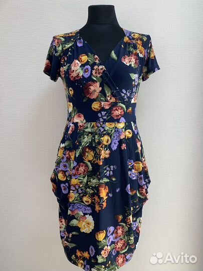 Женское платье 46 размер