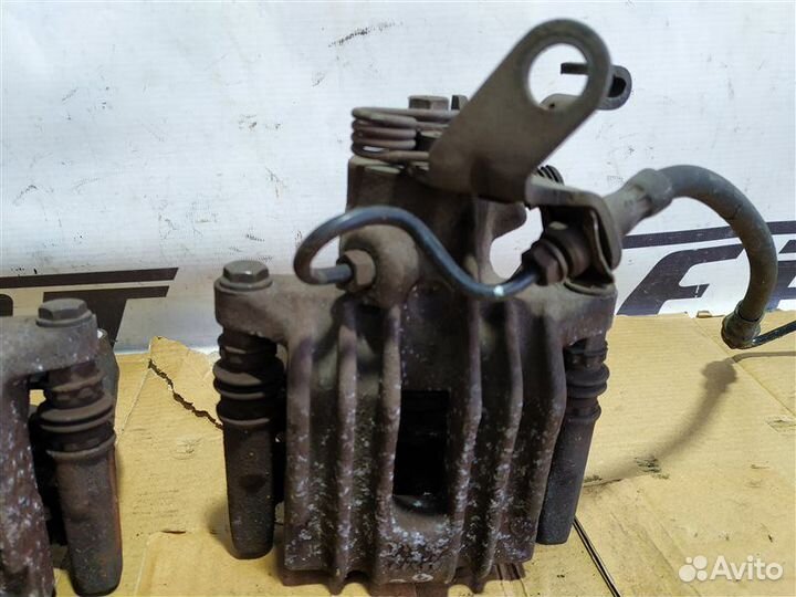 Суппорт задний Audi A3 8P 1.8 CDA 2009