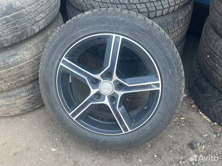 R16 Goodyear EfficientGrip 205/55, PCD 5x114.3 DIA 64.1