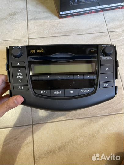 Toyota rav4 магнитола