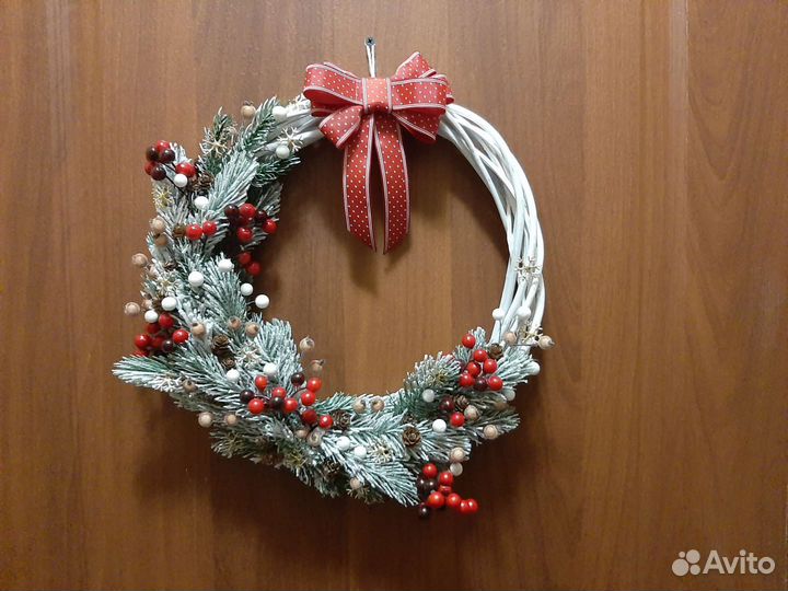 Новогодний венок ручной работы