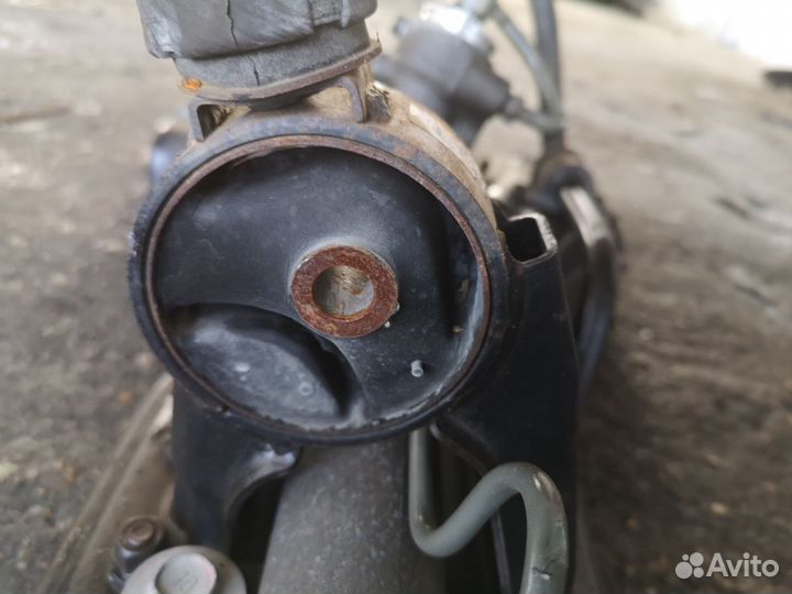 Подрамник передний Toyota Vista ZZV50 1ZZ-FE