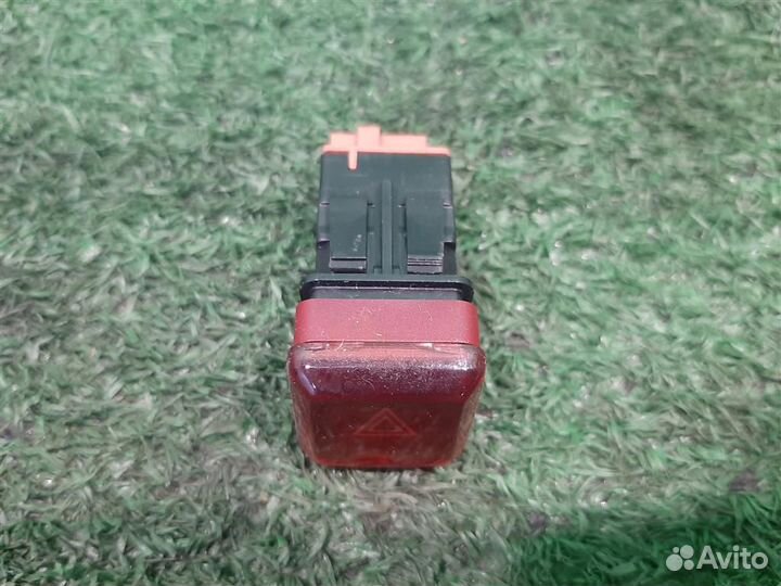 Кнопка аварийной сигнализации Citroen C3 Picasso