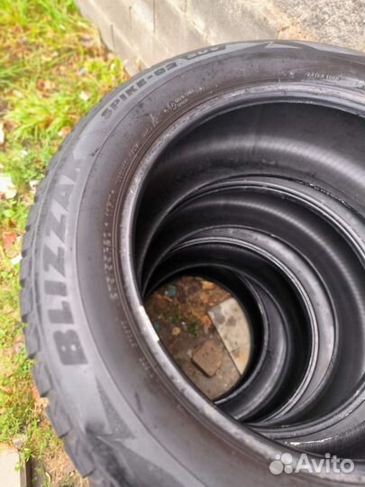 Bridgestone Blizzak Spike-02 275/55 R20 117T