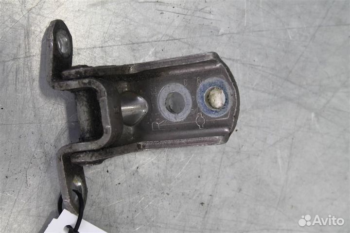 Петля двери задней левой нижняя Nissan Qashqai J10