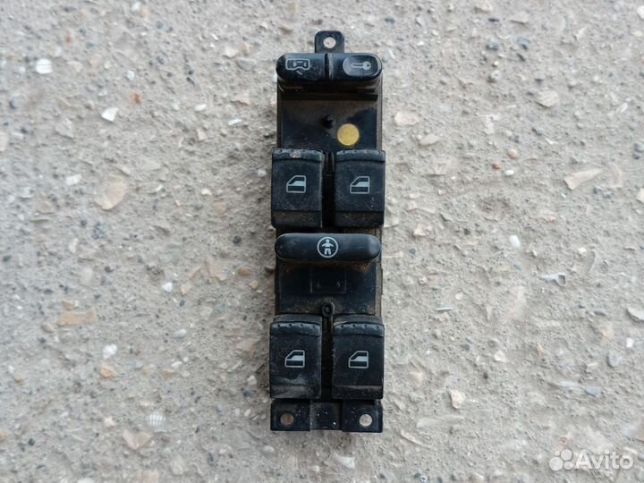 Блок управления стеклоподъемниками