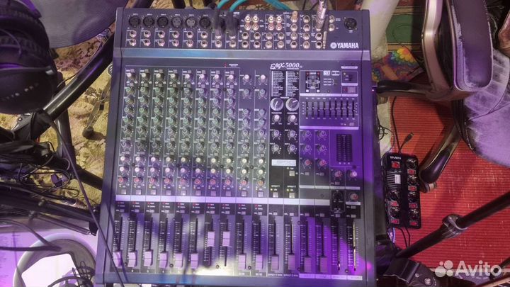 Активный микшерный пульт с усилителем