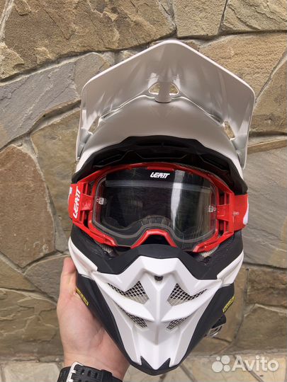 Шлем кроссовый Shoei WFX-VR белый