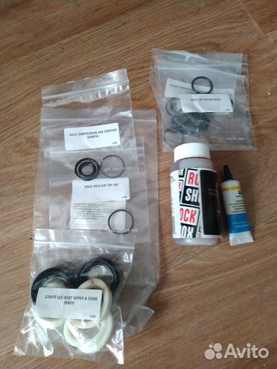 Вилка 29 Rockshox 30 gold