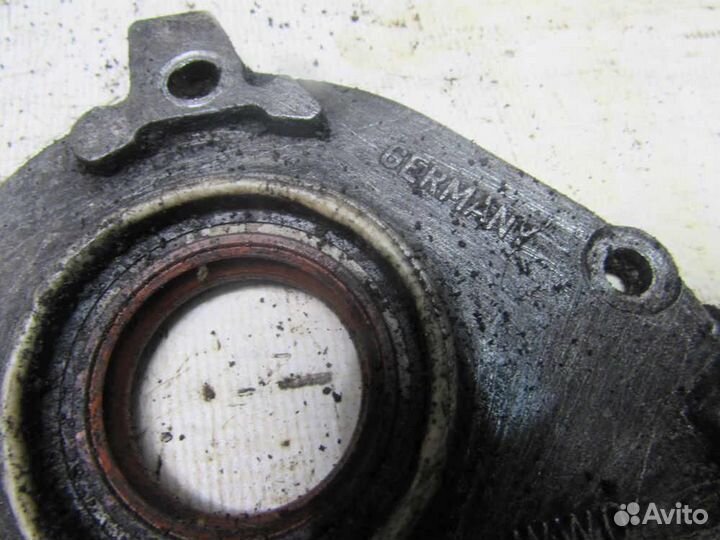 Крышка двигателя передняя для Volkswagen Passat 1