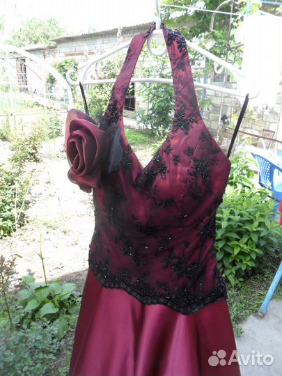 Вечернее платье