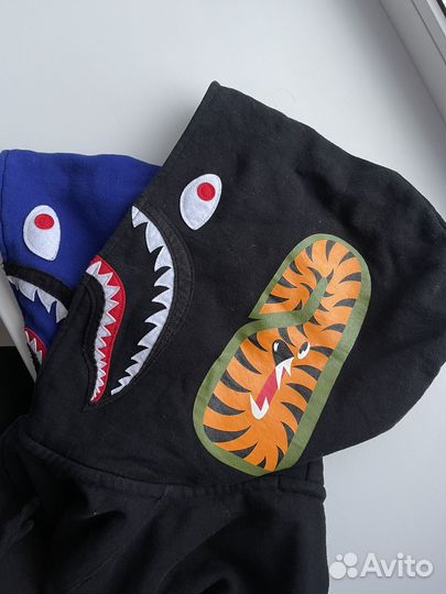 Худи с капюшоном A bathing A peak