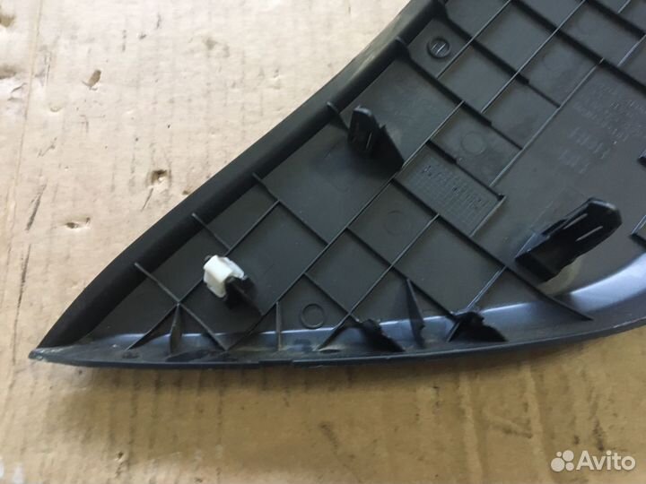 Накладка торпедо правая Hyundai Solaris 1 (5505)