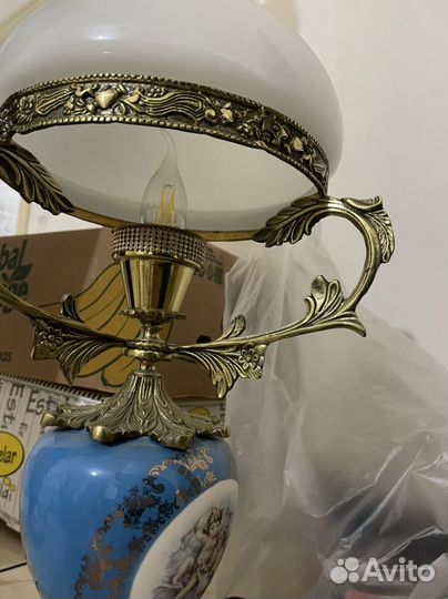 Светильник настольный